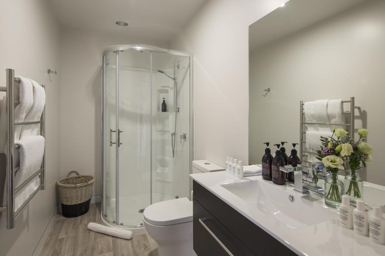 Lakefront Luxury By Amazing Accom Queenstown Zewnętrze zdjęcie